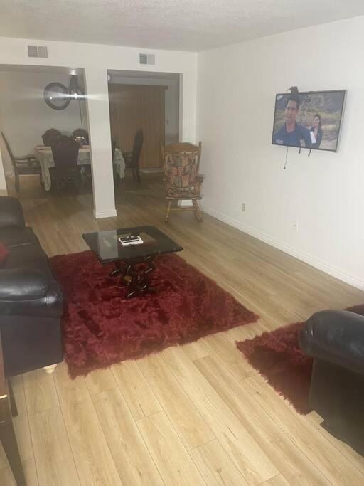 4 Bedroom Home-Casino-State Farm Stadium Only 2 Miles Глендейл Екстериор снимка